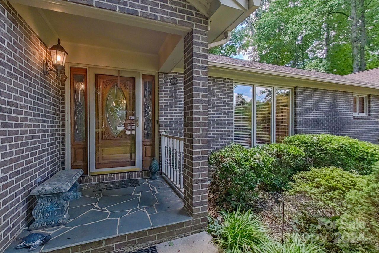 Property image 4 of 402 Travis Lane in Corbin Hills, Salisbury, NC 28146
