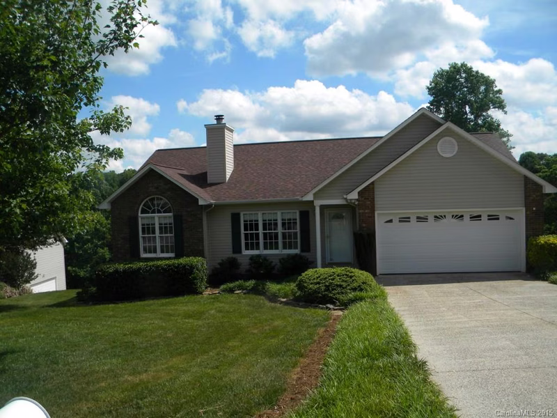 Property image 2 at 1344 Frances Court, Hickory, NC 28602