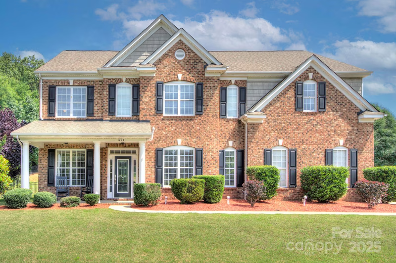604 Palmerston Lane