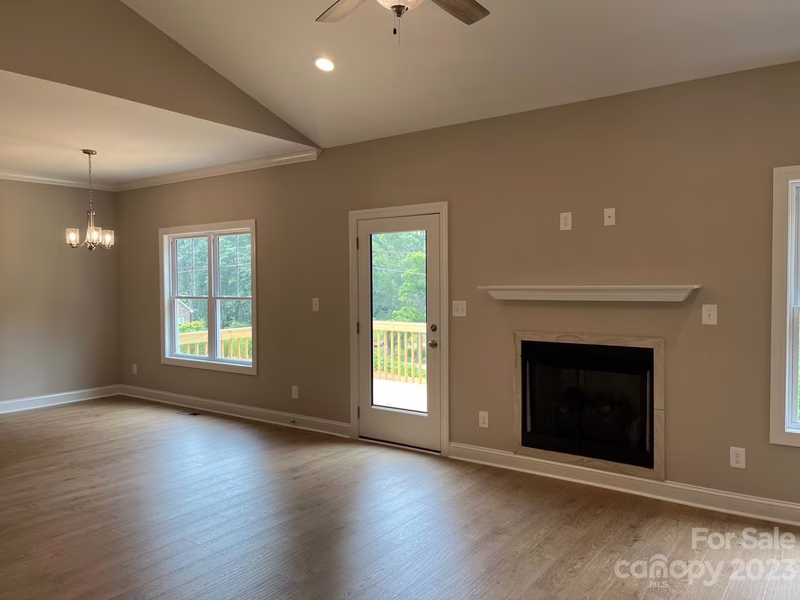 Property image 4 at 4944 Southview Drive, Hickory, NC 28602