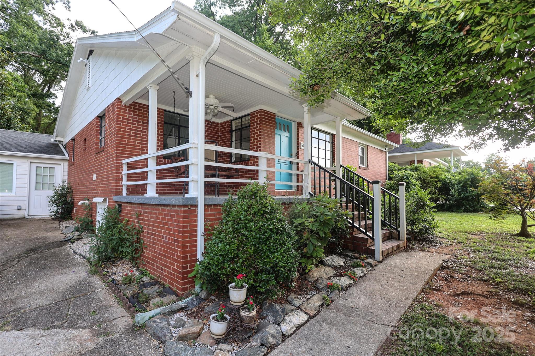 Property image 3 of 516 Northgate Avenue in Selwyn Park, Charlotte, NC 28209