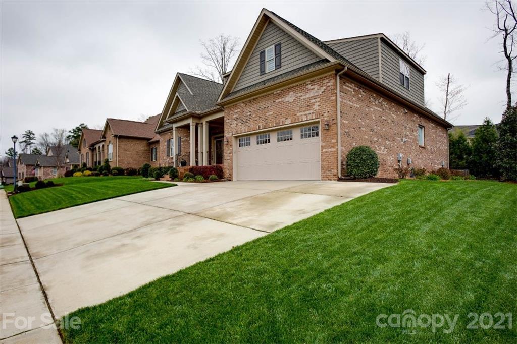Property image 2 of 4002 Stonehill Lane in Chestnut Place, Matthews, NC 28104