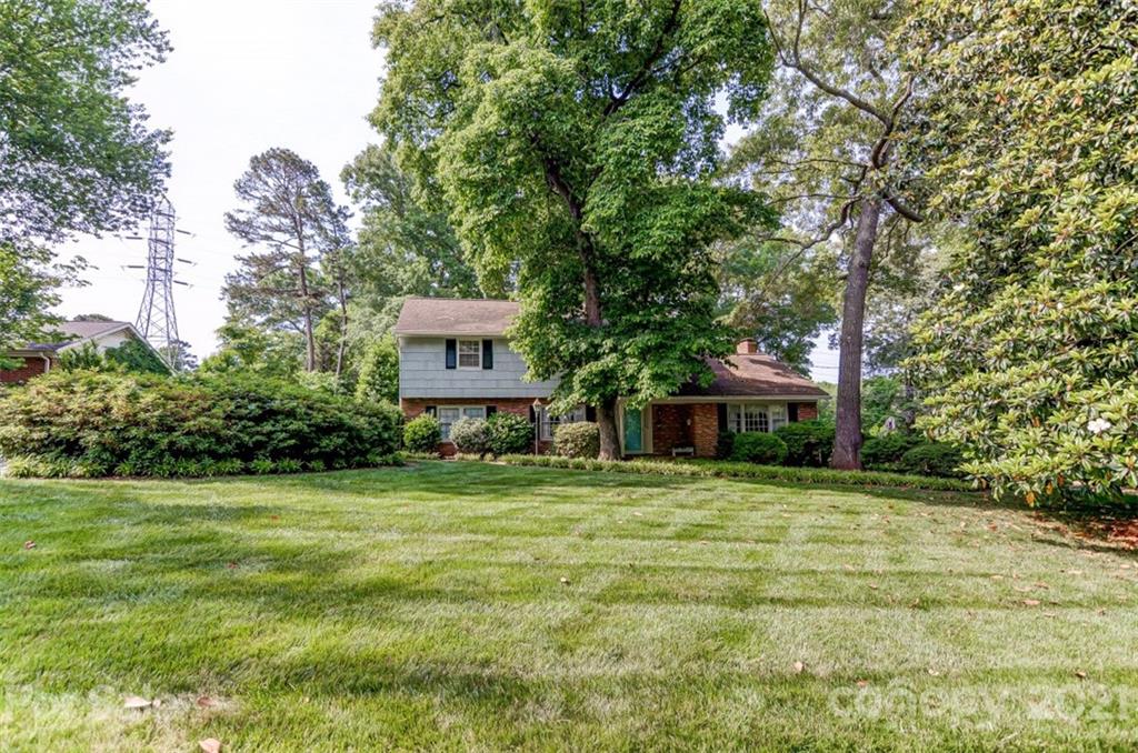 Property image 2 of 1517 Laurel Lane in Sherwood Forest, Gastonia, NC 28054