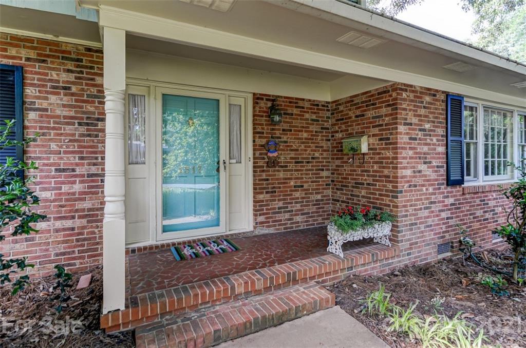Property image 4 of 1517 Laurel Lane in Sherwood Forest, Gastonia, NC 28054