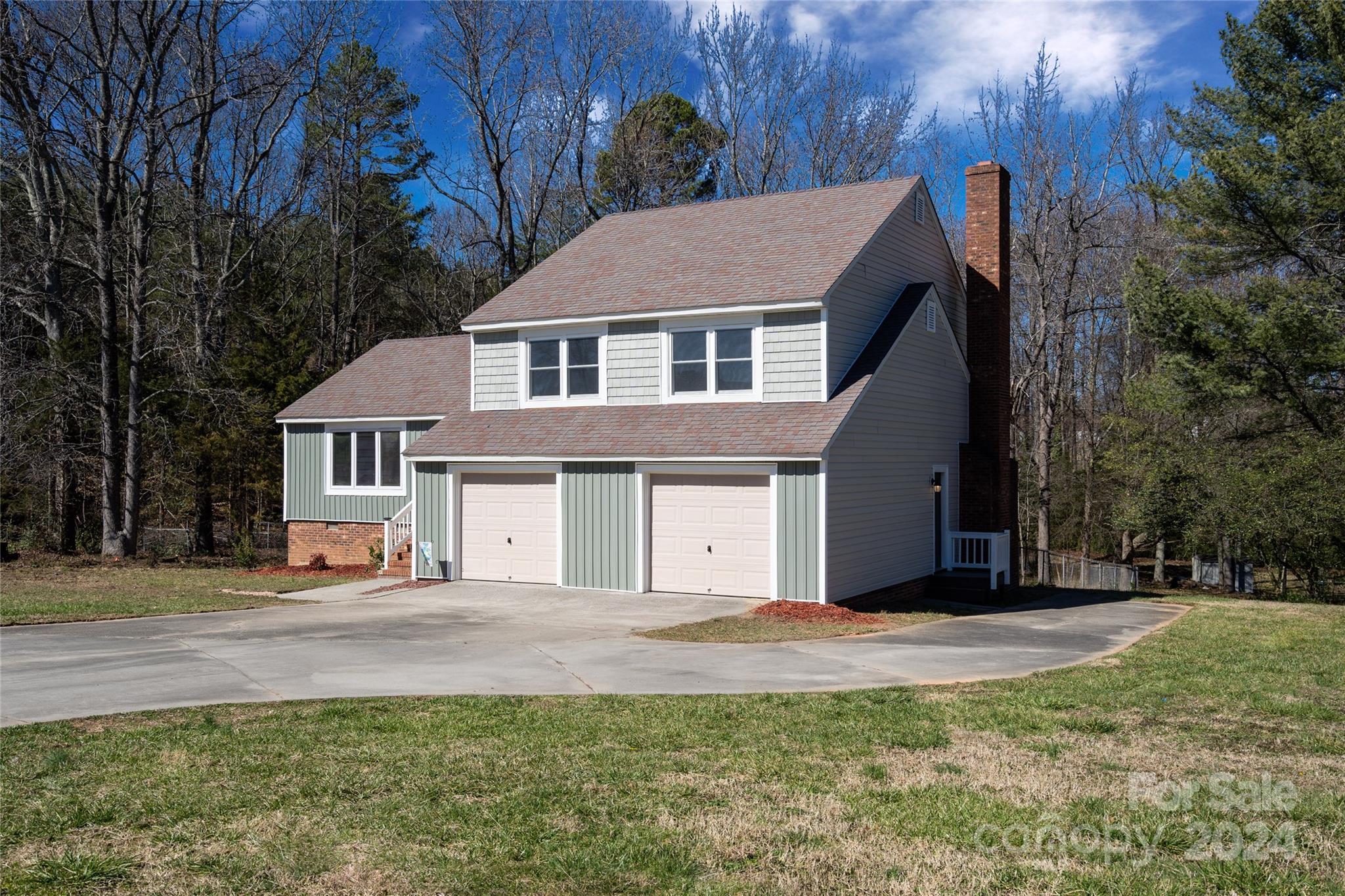 Property image 3 of 1012 Sandy Court in Forest Brook, Gastonia, NC 28056