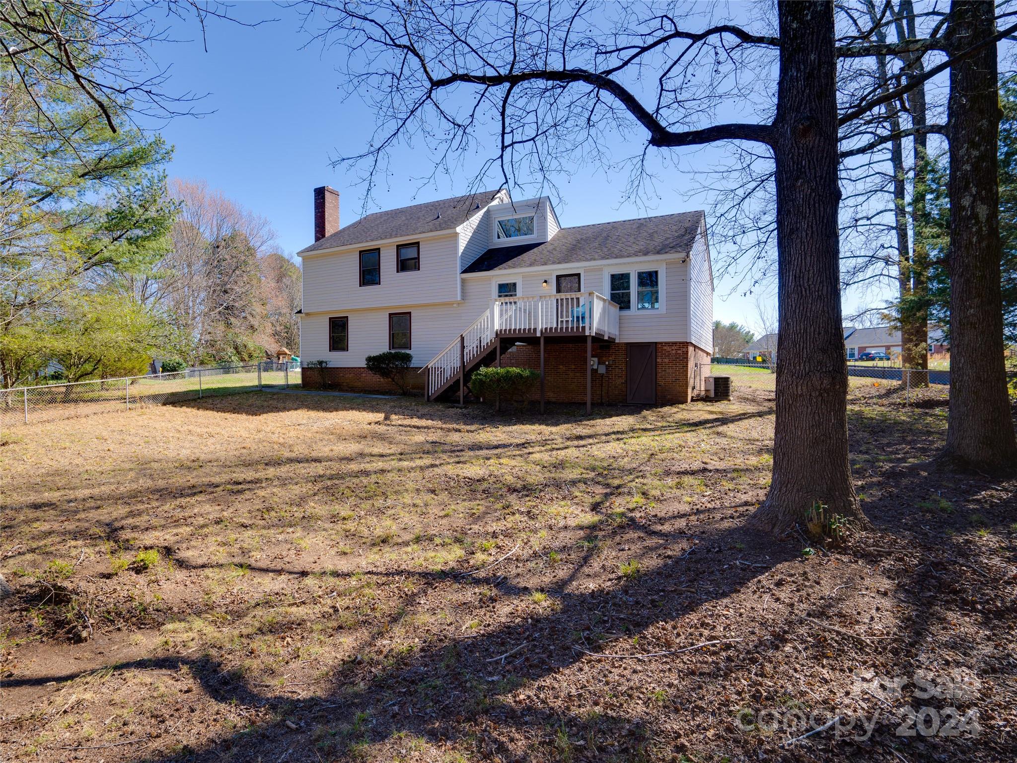 Property image 4 of 1012 Sandy Court in Forest Brook, Gastonia, NC 28056