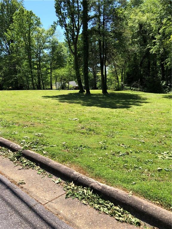 Property image 3 of 1326 Brentwood Drive in Dogwood Hills, Newton, NC 28658