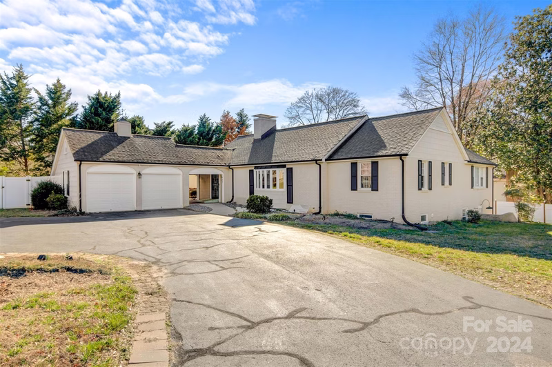 Property image 2 at 627 8th Street Drive, Hickory, NC 28601