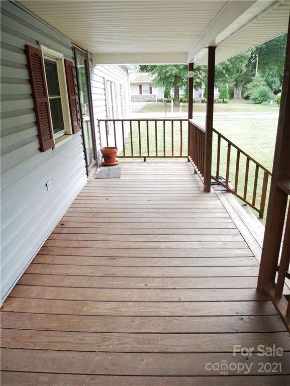 Property image 3 of 428 S 8th Avenue in Boyd Heights, Maiden, NC 28650