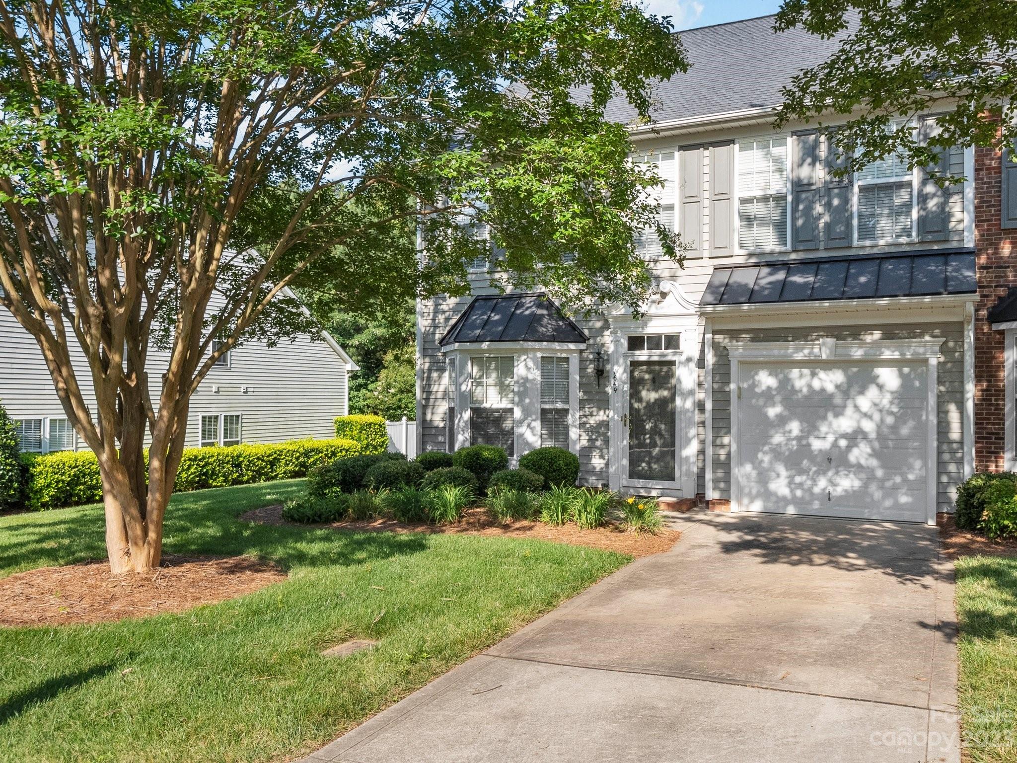 Property image 4 of 1649 Backcreek Lane in Robinwood Village, Gastonia, NC 28054
