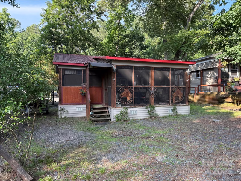 160 162 Arrowood Trail