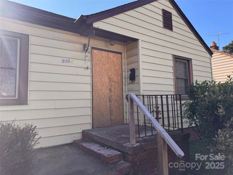 Property image 2 at 3101 Dogwood Avenue, Charlotte, NC 28206