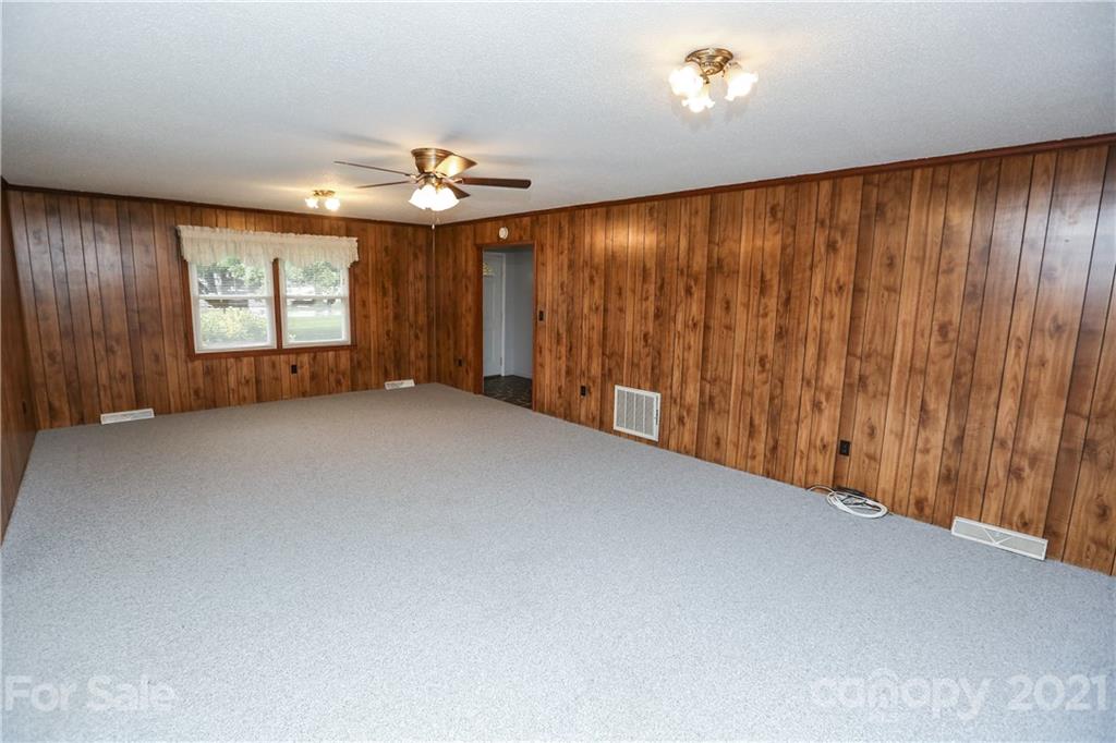 Property image 3 of 1607 Caromar Place in Taymor, Concord, NC 28027