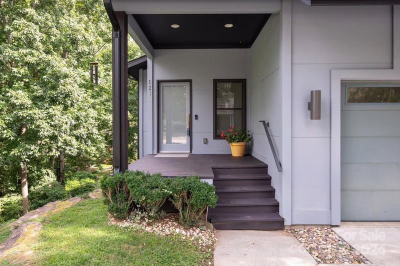 Property image 2 at 121 Courtland Avenue, Asheville, NC 28801