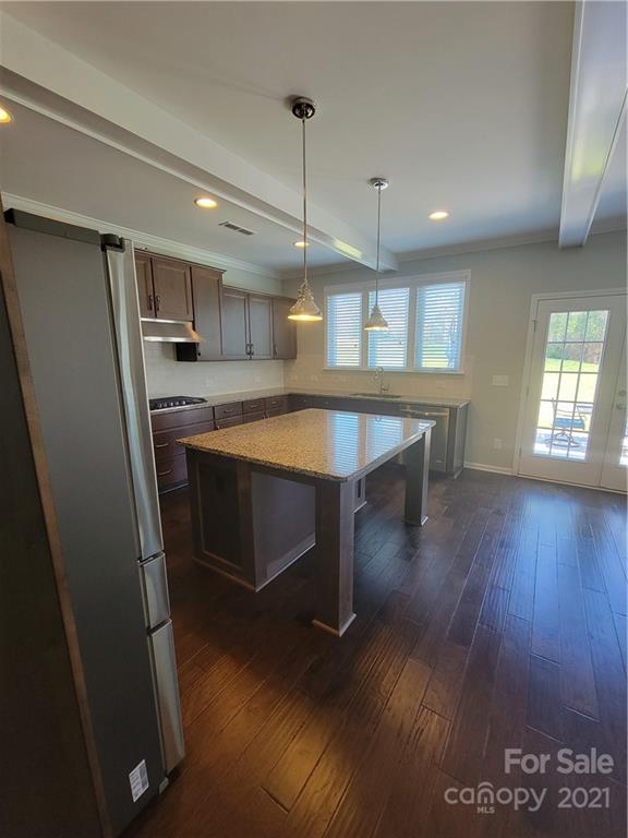 Property image 2 of 5026 Stonehill Lane in Chestnut Place, Matthews, NC 28104