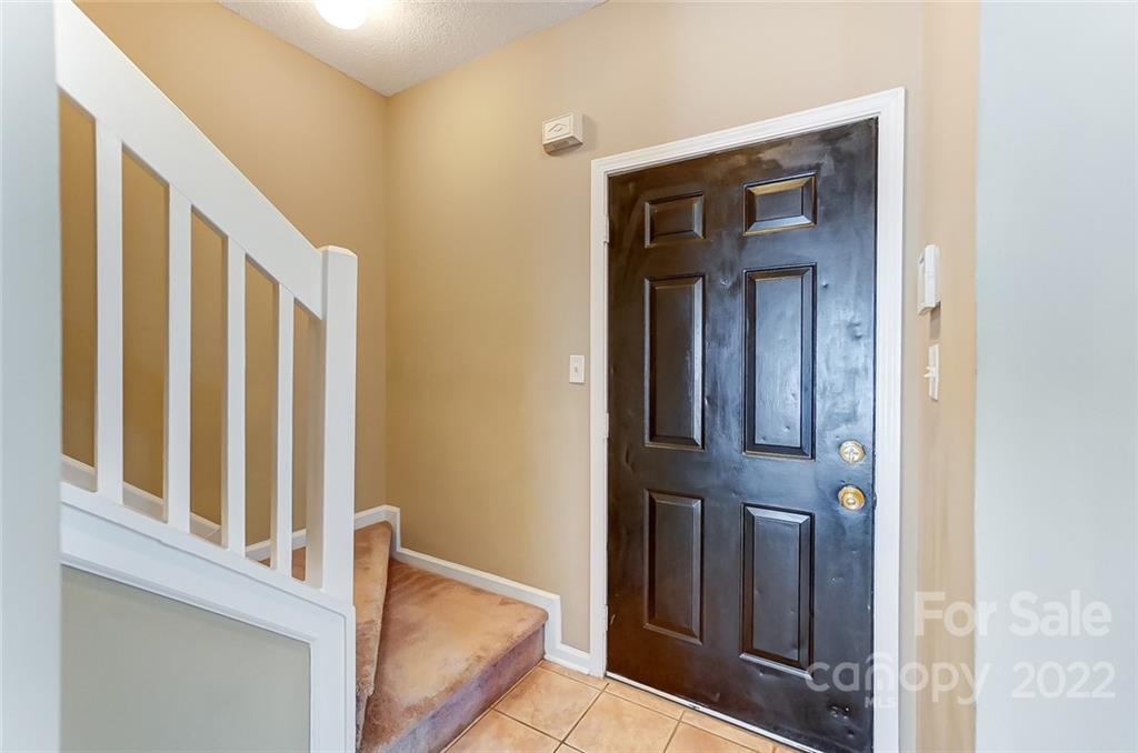 Property image 2 of 6343 Mallard View Lane in Mallard Square, Charlotte, NC 28269