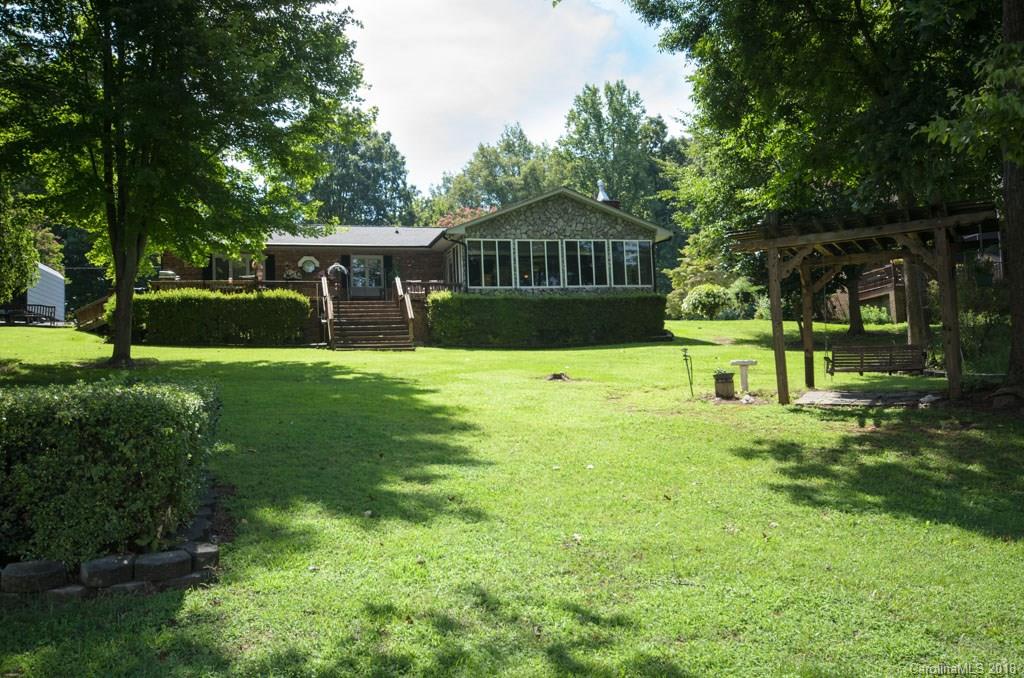 Property image 3 of 4935 Vagabond Lane in Mobile Home Estates, Sherrills Ford, NC 28673