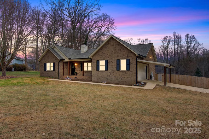 Property image 4 at 4065 Lost Creek Court, Hickory, NC 28602
