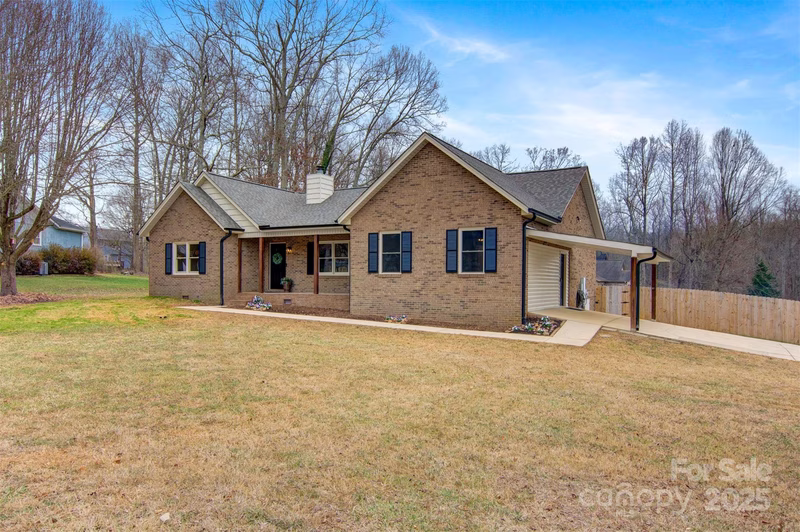 Property image 5 at 4065 Lost Creek Court, Hickory, NC 28602
