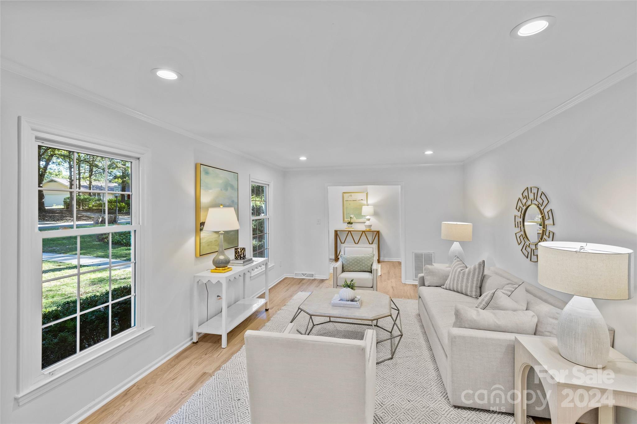 Property image 5 of 8229 Prince George Road in Olde Georgetowne, Charlotte, NC 28210