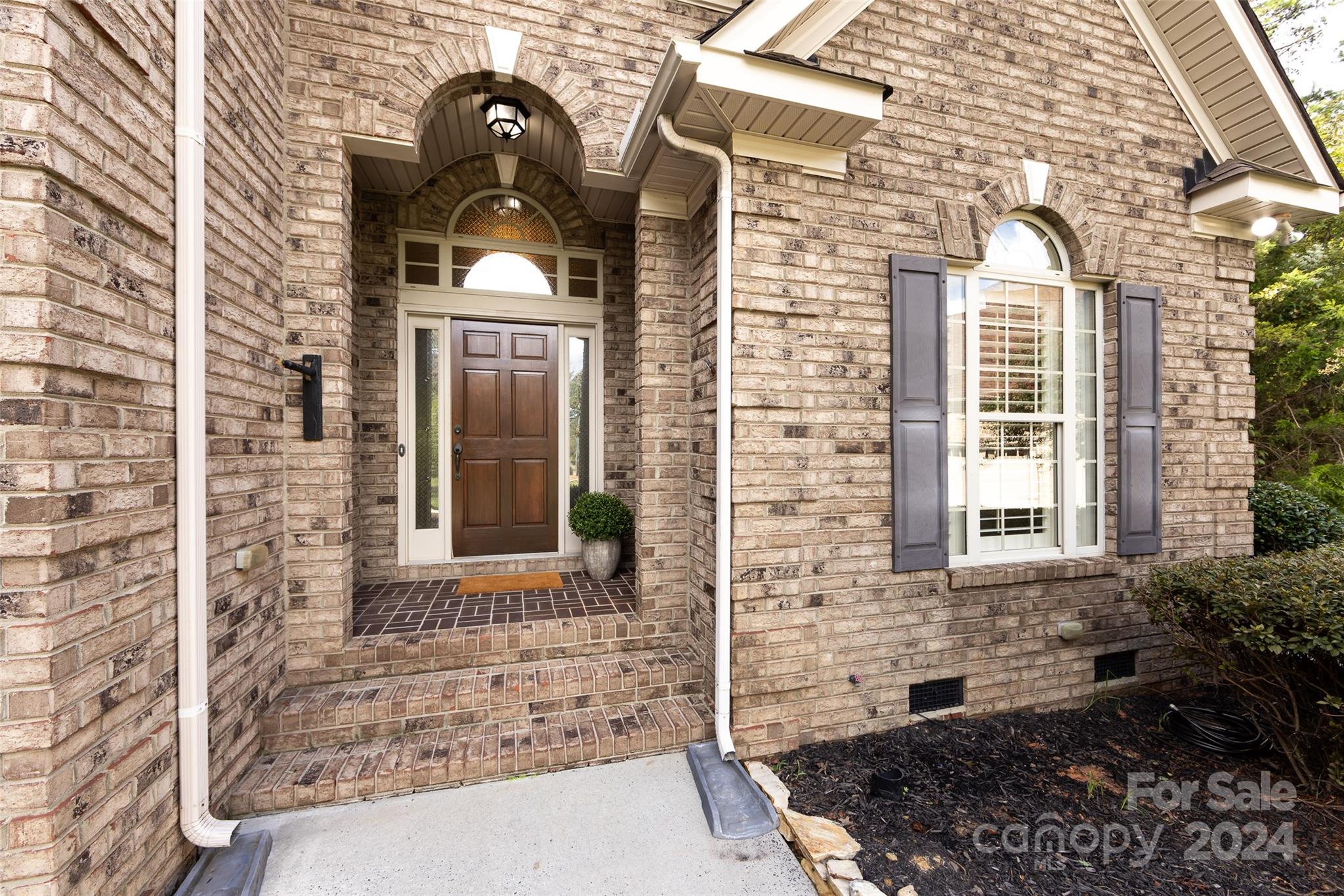 Property image 2 of 1006 Pine Twig Way in Chestnut Place, Matthews, NC 28104