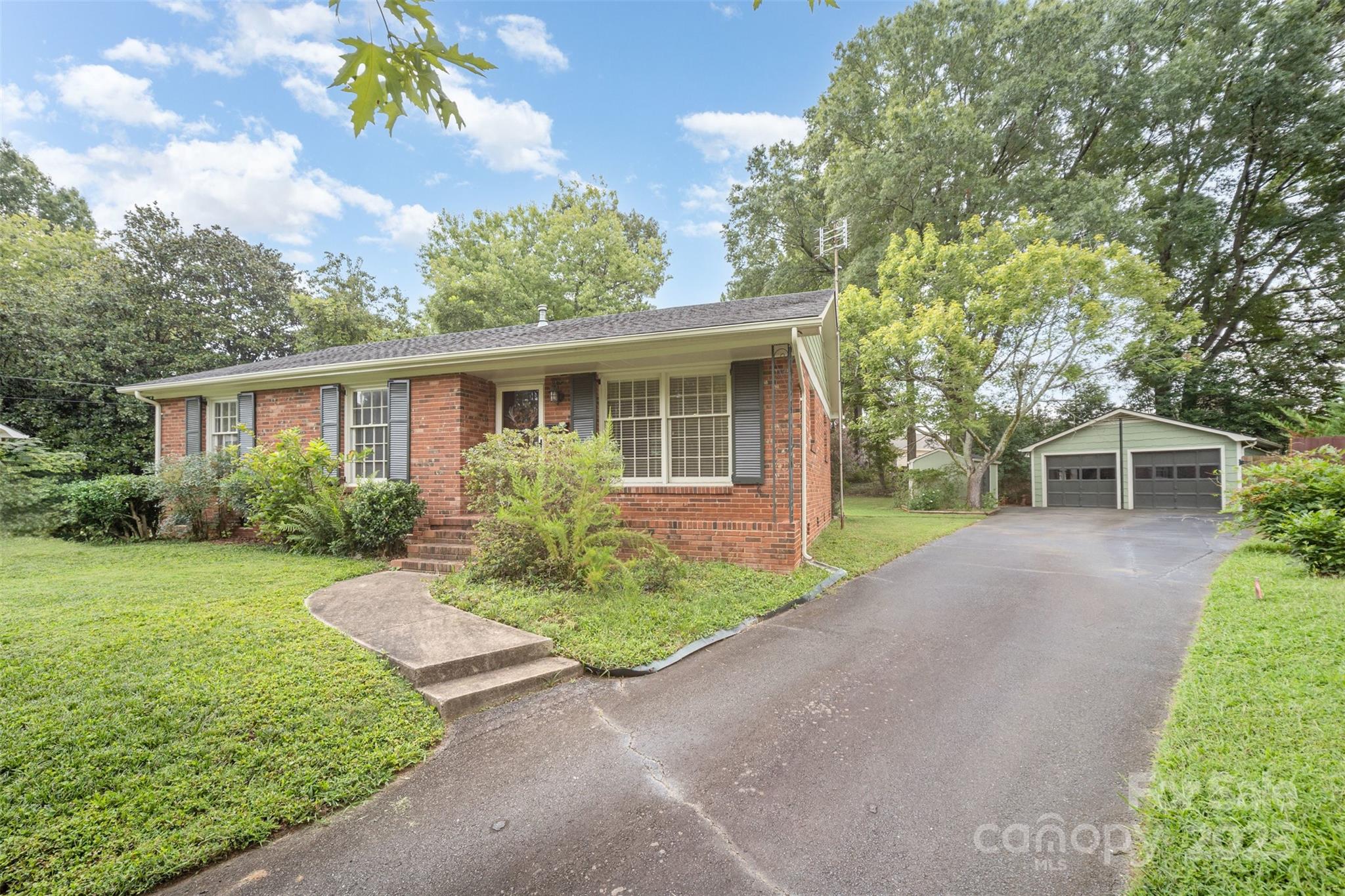Property image 3 of 7113 Rockcliff Court in Starmount, Charlotte, NC 28210
