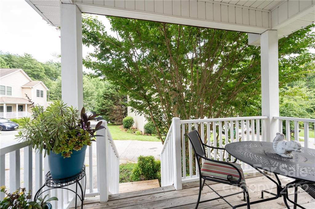 Property image 2 of 42 Winterwind Drive in Windermere, Asheville, NC 28803