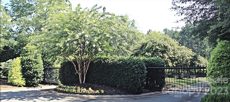 Property image 2 of 6074 Plantation Pointe Drive in Plantation Pointe, Granite Falls, NC 28630