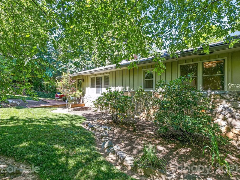 Property image 5 at 12 Von Ruck Court, Asheville, NC 28801