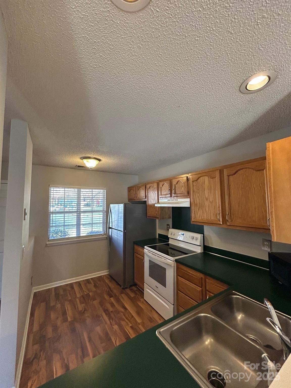 Property image 5 of 9130 Charminster Court in Rossmore, Charlotte, NC 28269
