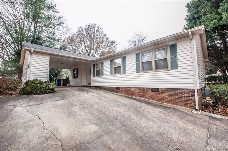 Property image 4 at 5561 Brookwood Lane, Hickory, NC 28602