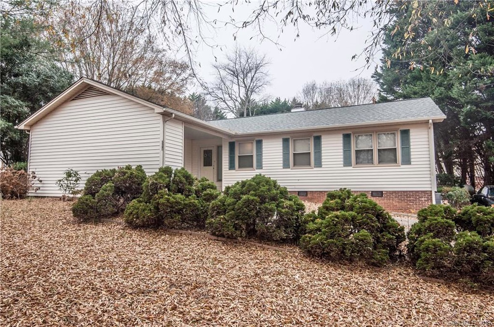 Property image 1 at 5561 Brookwood Lane, Hickory, NC 28602