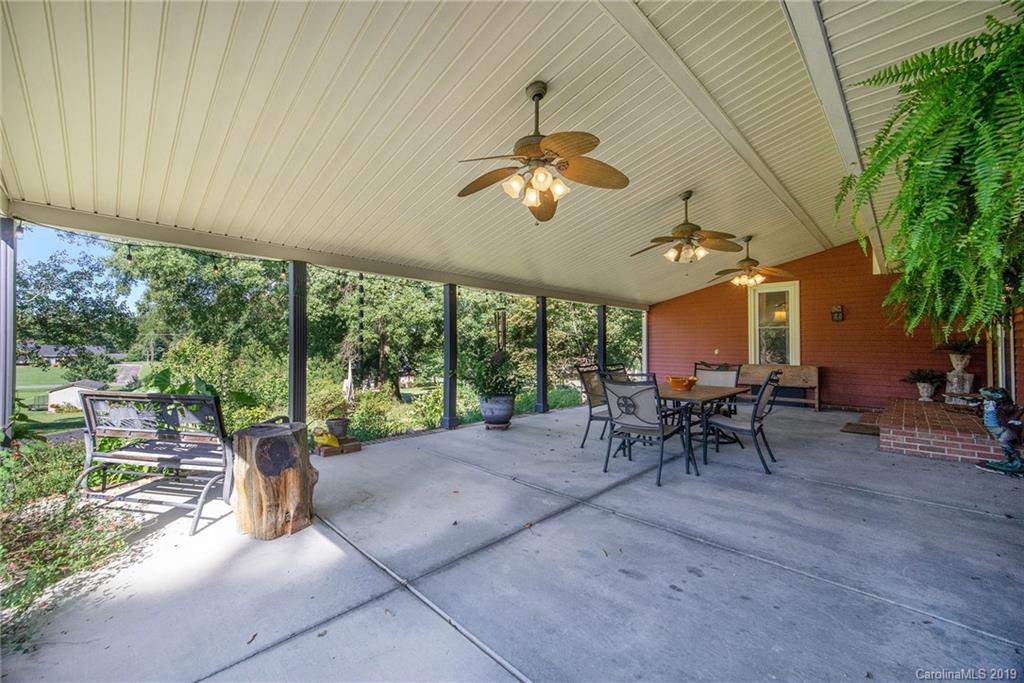 Property image 4 of 741 Sherwin Lane in Brafford Farms, Concord, NC 28025