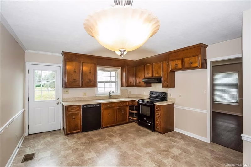 Property image 3 at 2305 Triple Crown Court, Matthews, NC 28105