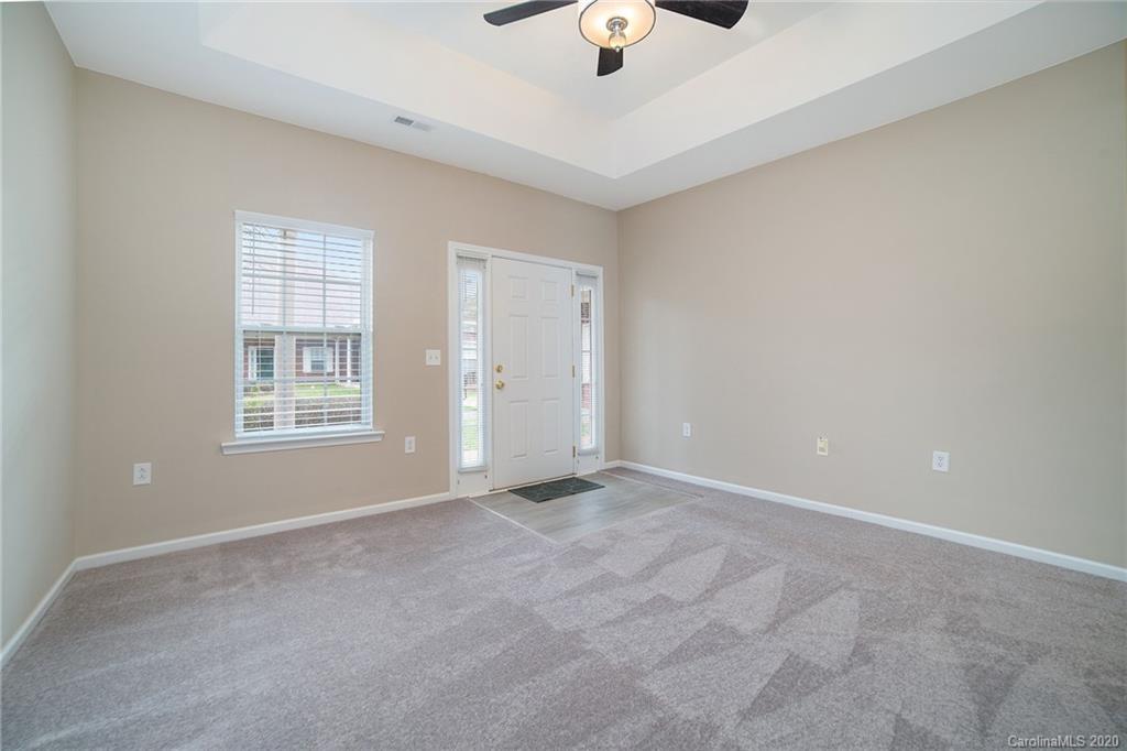 Property image 3 of 7057 Somerset Springs Drive in Somerset Springs, Charlotte, NC 28262