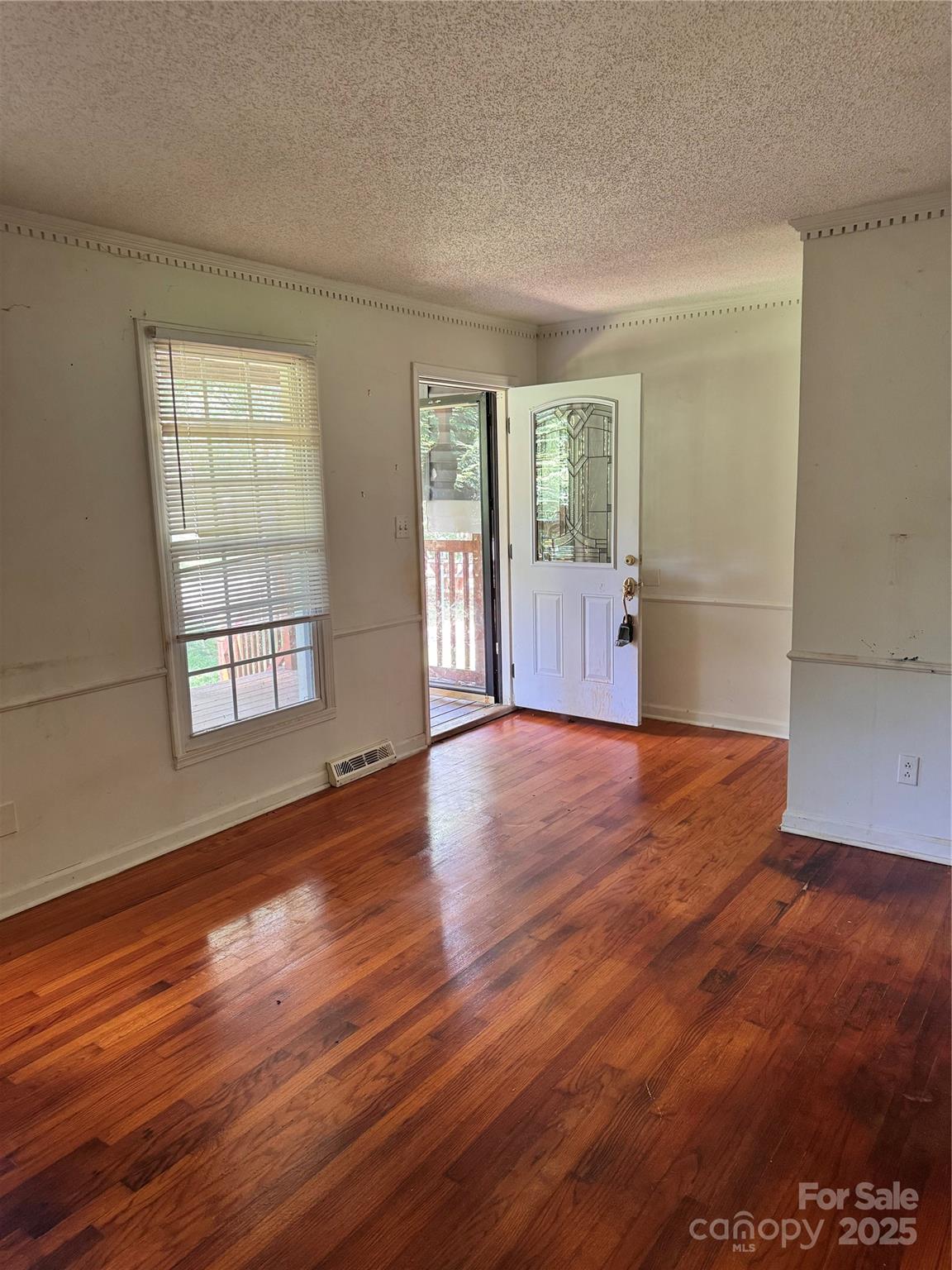 Property image 3 of 2216 Helen Drive in Sedgefield, Gastonia, NC 28054