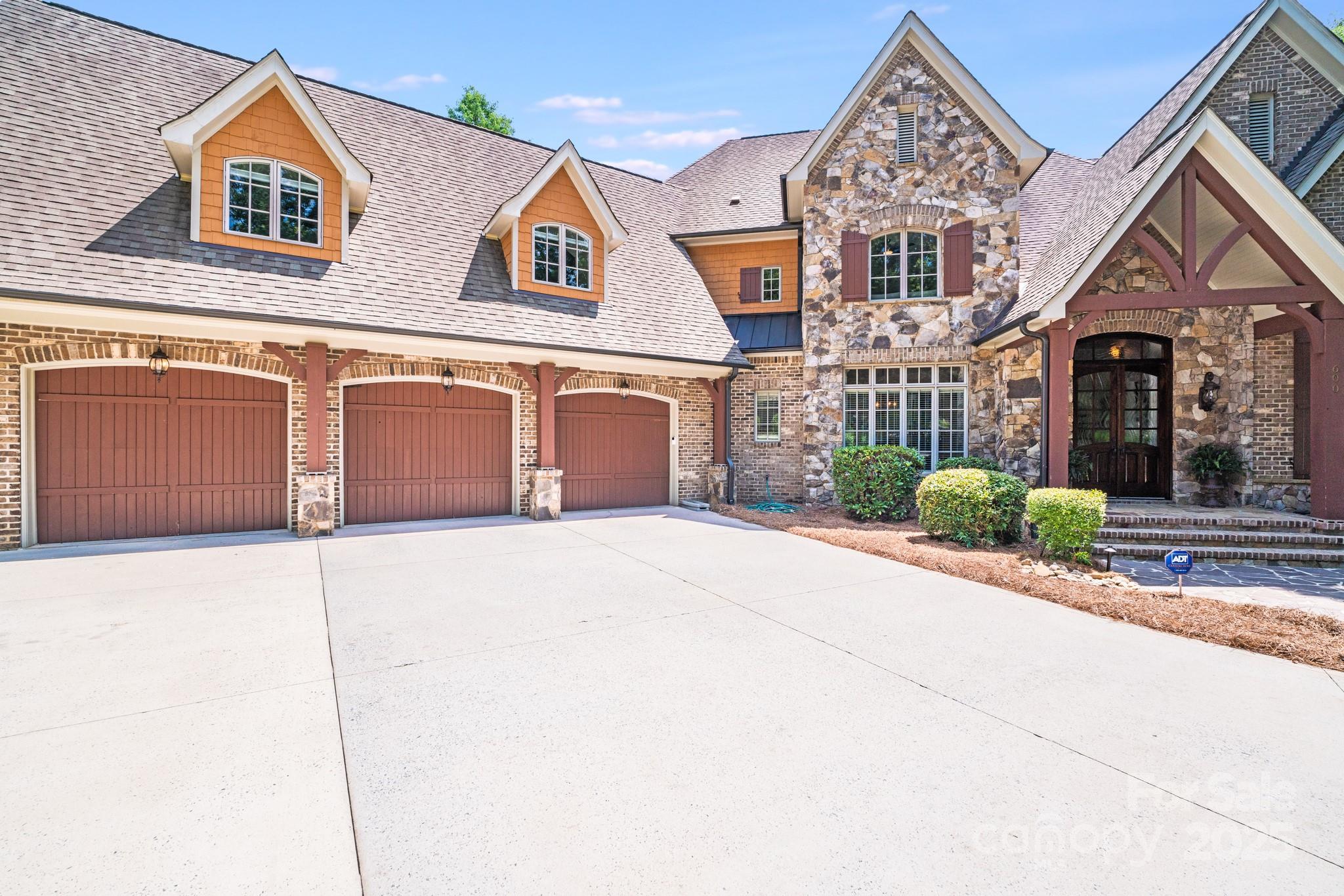 Property image 3 of 600 Beauhaven Lane in Chatelaine, Waxhaw, NC 28173
