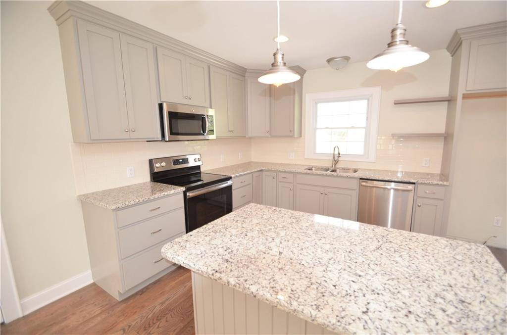 Property image 4 of 604 9th Street in Oakwood Terrace, Hickory, NC 28601