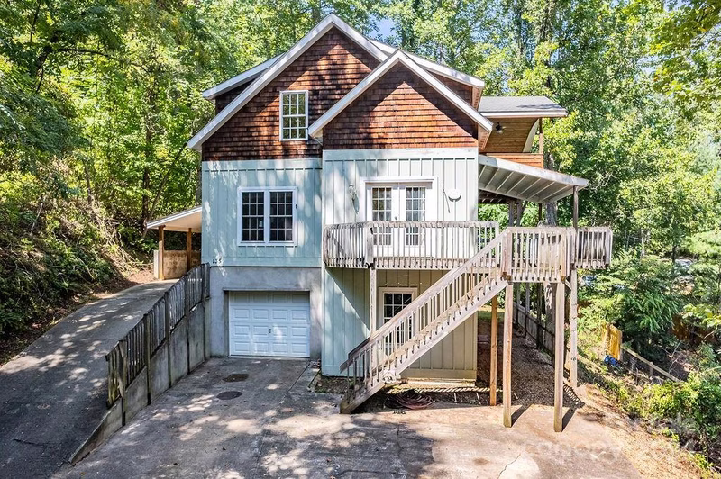 135 Strickland Terrace
