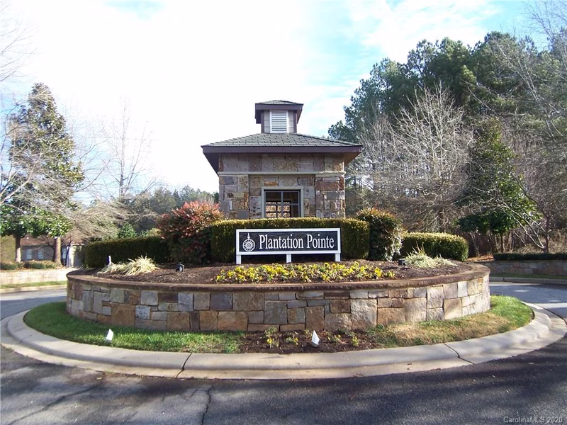 5211 Peninsula Drive