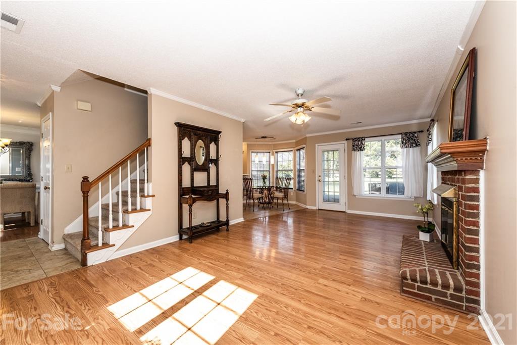 Property image 3 of 4904 Hunters Bluff Lane in Clover Bend, Monroe, NC 28110