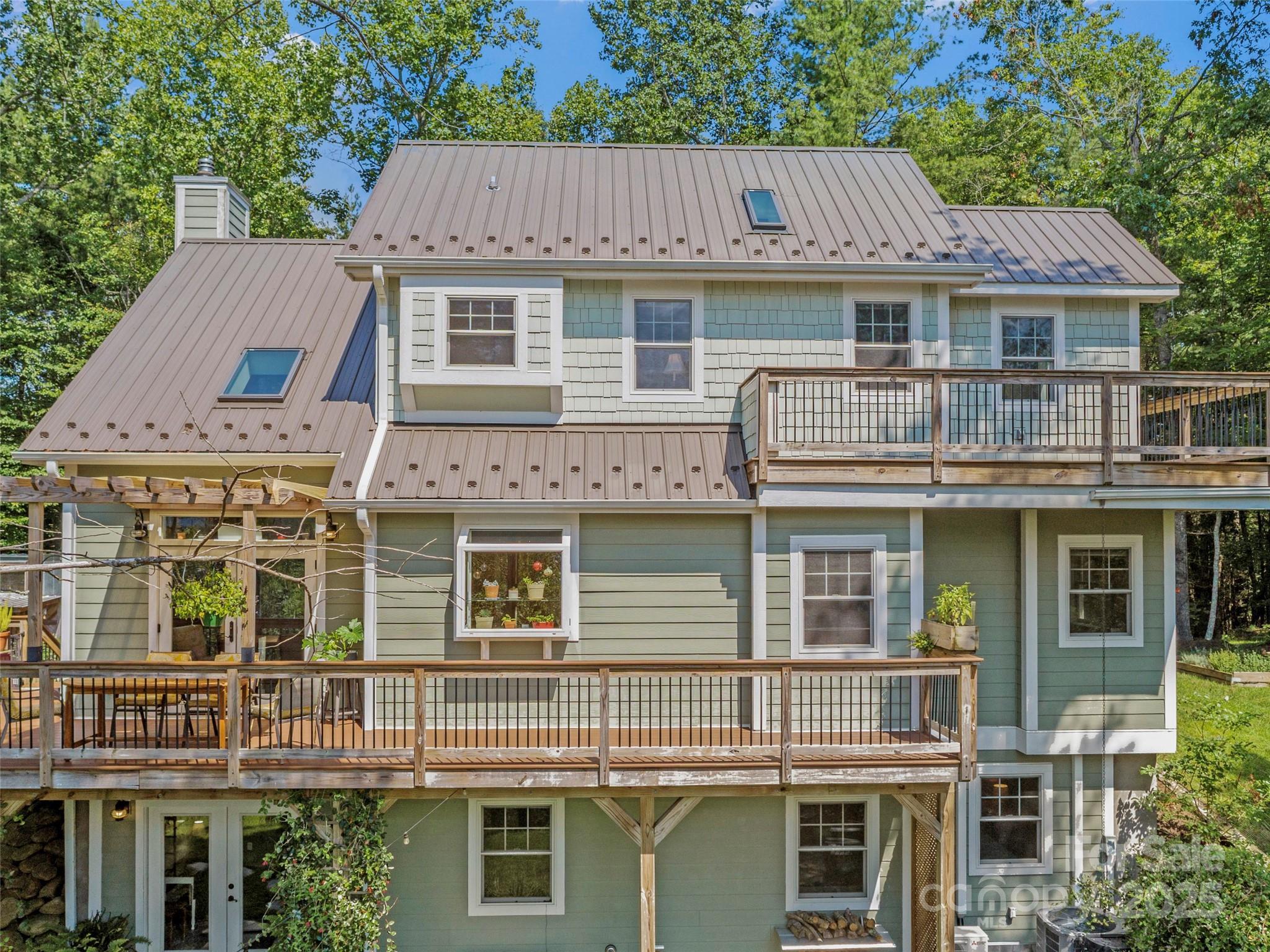Property image 2 of 97 Gordon Lane in Rivers Edge, Burnsville, NC 28714