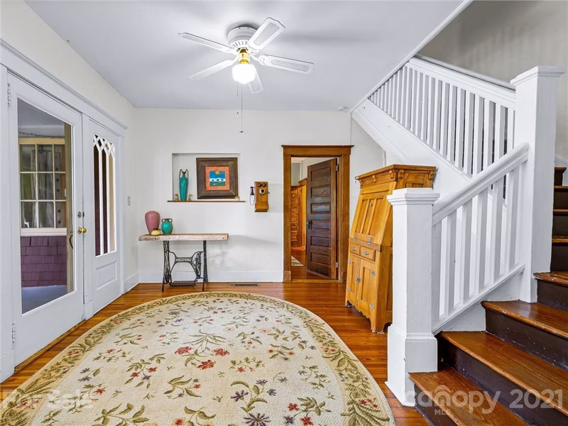 Property image 3 at 41 Oak Park Road, Asheville, NC 28801