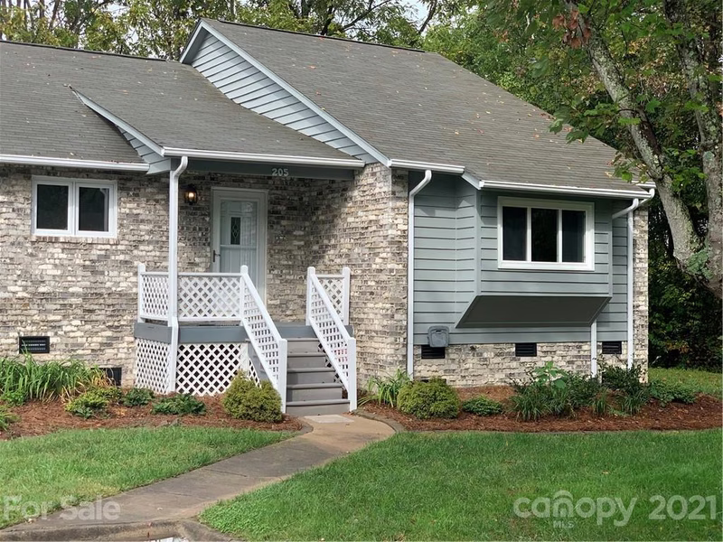 205 Wellington Hills Circle