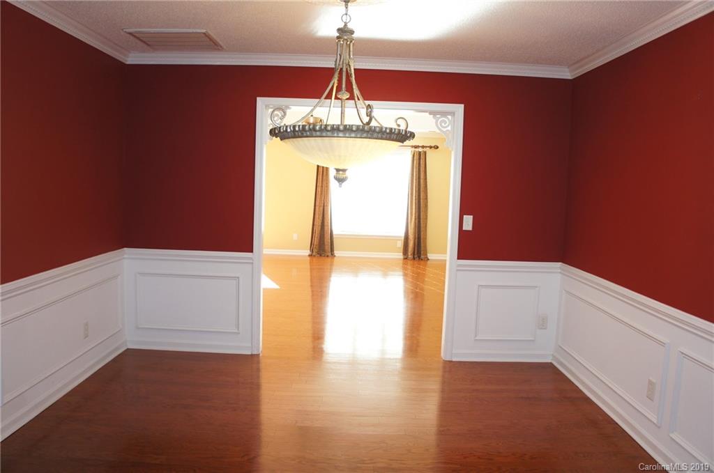 Property image 5 of 574 Queen Brogan Court in Windsor Woods, Gastonia, NC 28054