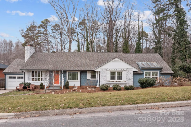 390 N Oakwood Drive