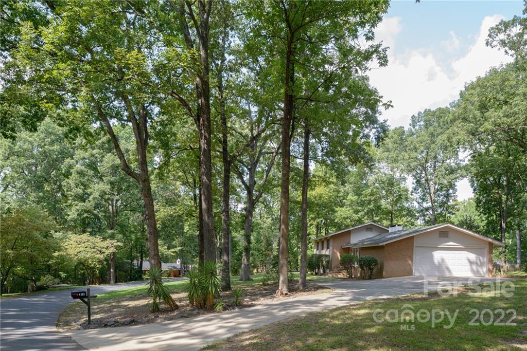 Property image 3 of 4123 Kingswood Road in Kingswood, Charlotte, NC 28226