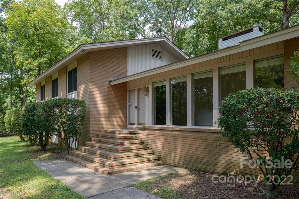 Property image 4 of 4123 Kingswood Road in Kingswood, Charlotte, NC 28226