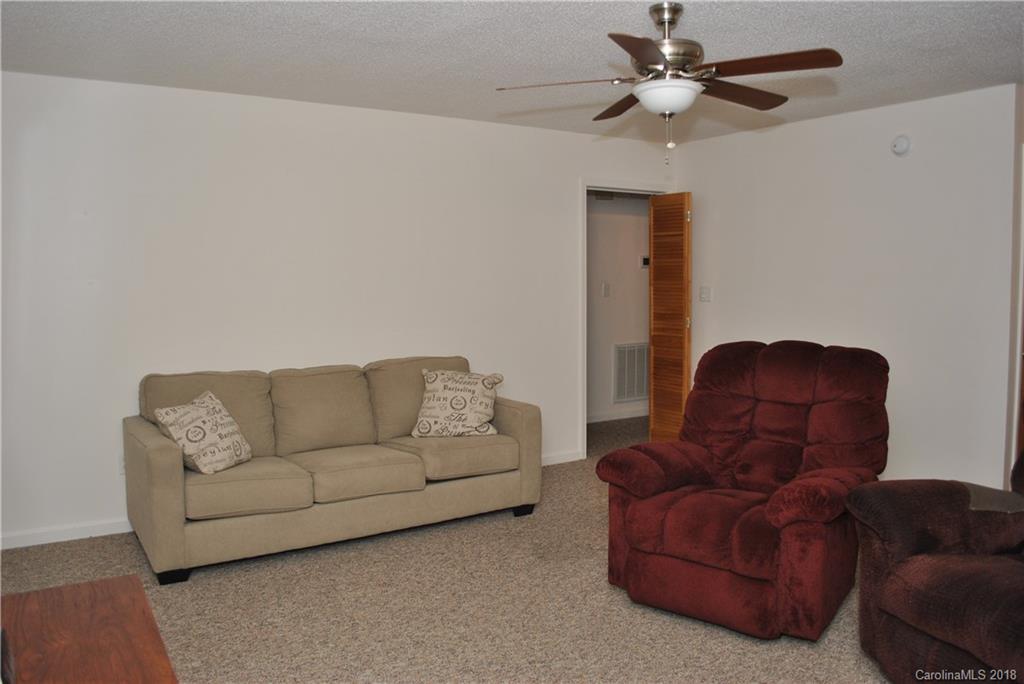 Property image 5 of 301 Smokey Mountain Court in The Hills at Averys Creek, Arden, NC 28704