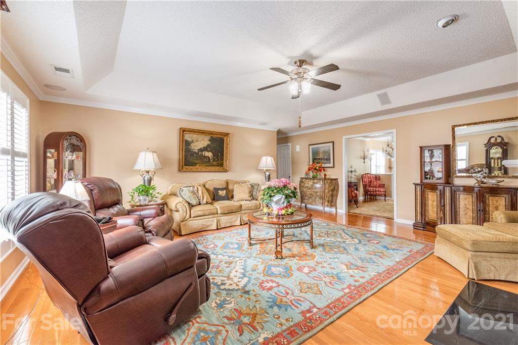 Property image 5 of 2224 Windsor Woods Drive in Windsor Woods, Gastonia, NC 28054
